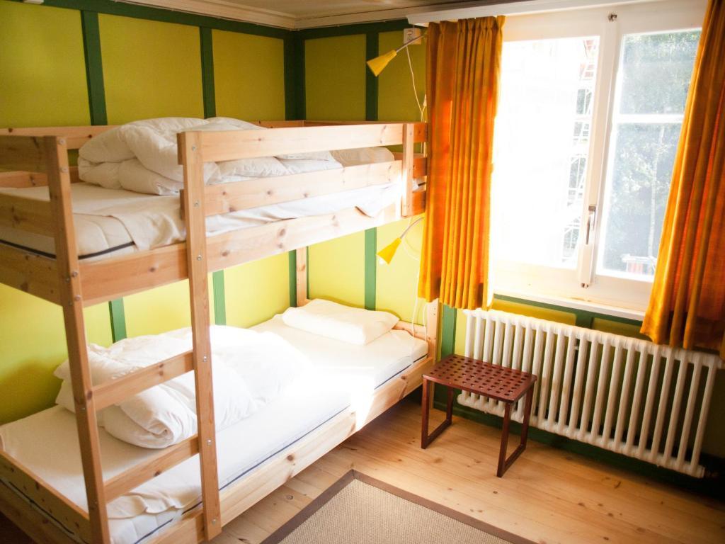 Nangijala Hostel Disentis Habitación foto
